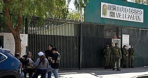 칠레 사립학교서 고교생 흉기 난동…교직원 1명 사망·4명 부상