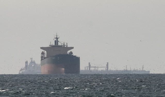 외교부, 日선박 등 호르무즈 통과에 "선박·국가별 상황 달라"