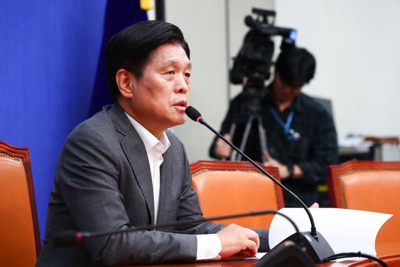 민주당, 김관영 무소속 전북지사 출마에 "영구 복당 불허 대상" 엄정 대응 방침