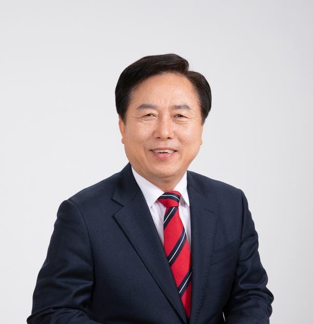 권기창 안동시장 후보, "안동 이름 달고 뛴다" 시민축구단 창단 공약 발표